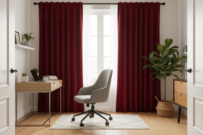 Bureau avec rideau bordeaux velours