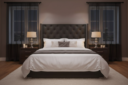 Chambre principale avec rideau noir voilage