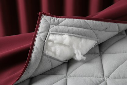 Rideau bordeaux matelassé matière isolante