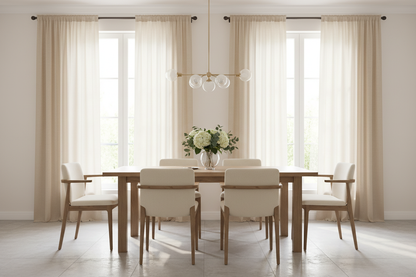 Salle à manger avec rideau beige AURA