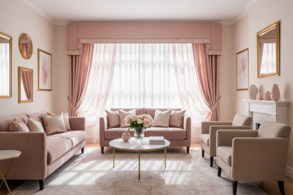 Salon avec rideaux rose dusty